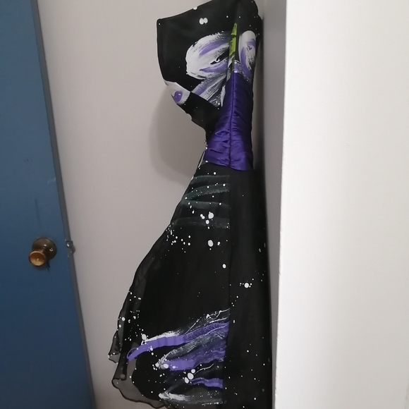 Alyce Designs Hand Painted Floral Black Dress - Picture 6 of 7